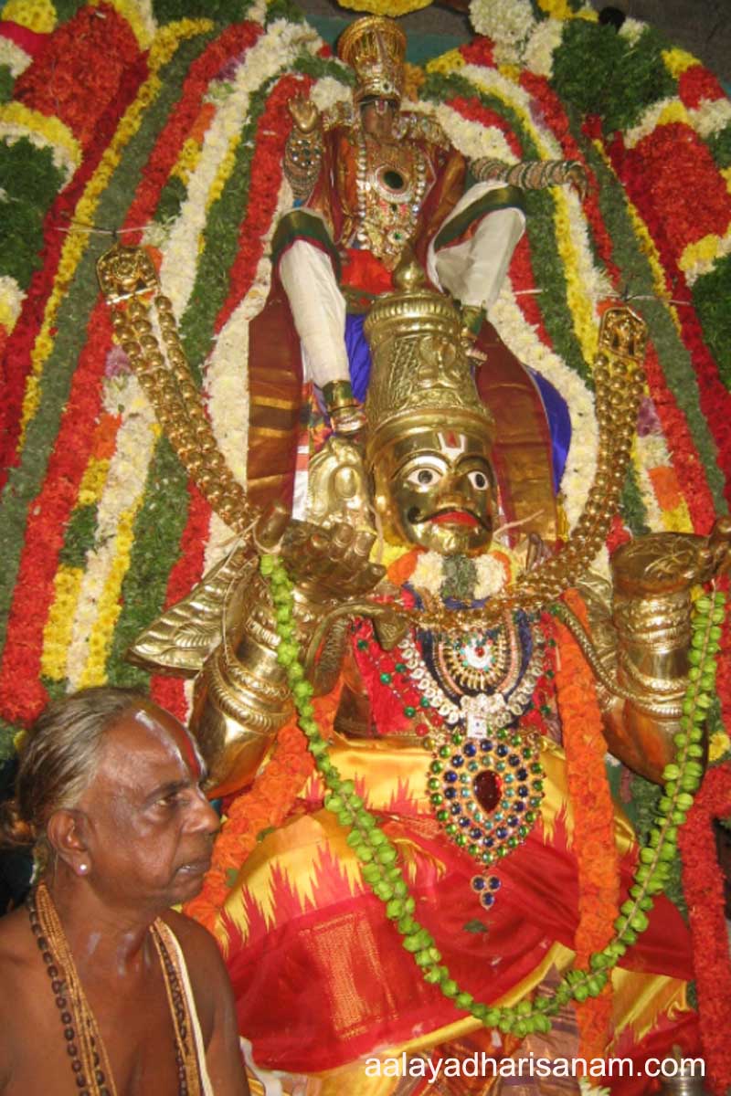 கருட சேவை (Garuda Sevai)